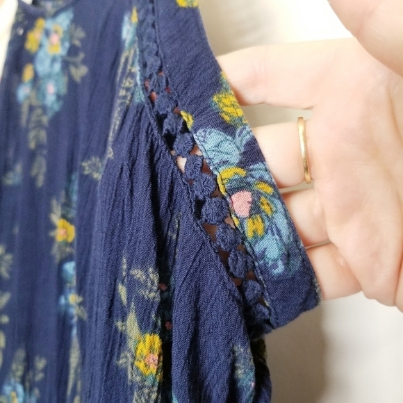 Mudd Jumpsuit size S Romper One‎ piece keyhole back button closure blue floral S - Picture 5 of 16